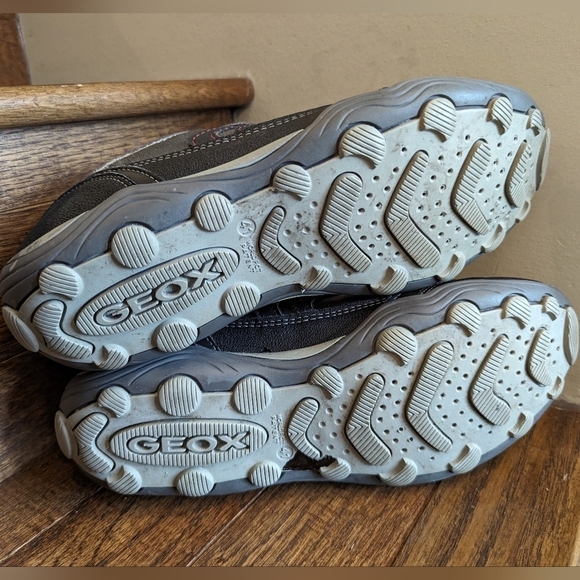 GEOX respira Velcro leather runners gray & red  US size 7 EU 41 - Picture 14 of 14